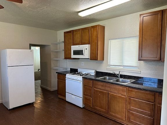 4th image of 2150 Michael Ave #A