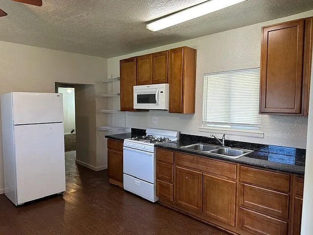 2150 E Michael Ave #A — Photo 3