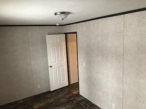 5th image of 828 Cari Dr