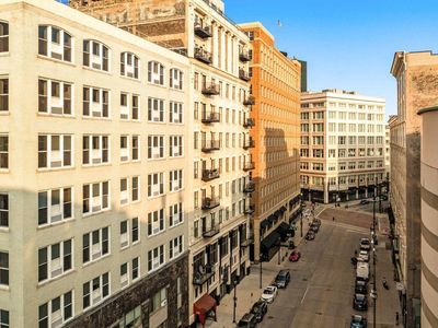 730 North Plankinton AVENUE #2A, Milwaukee, WI, 53203