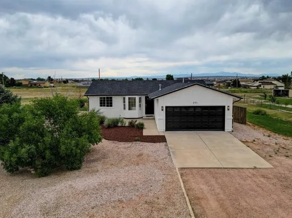 771 N Ravencliff Dr, Pueblo West, CO 81007