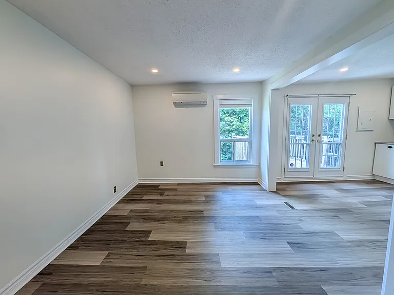 204 Sanford Ave S #L282H2 — Photo 3