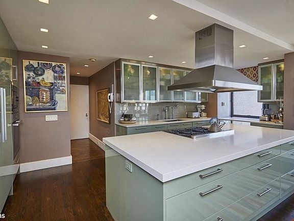 2nd image of 425 E 58th St APT 47E