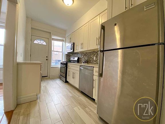 2nd image of 23-31 26th St #2F
