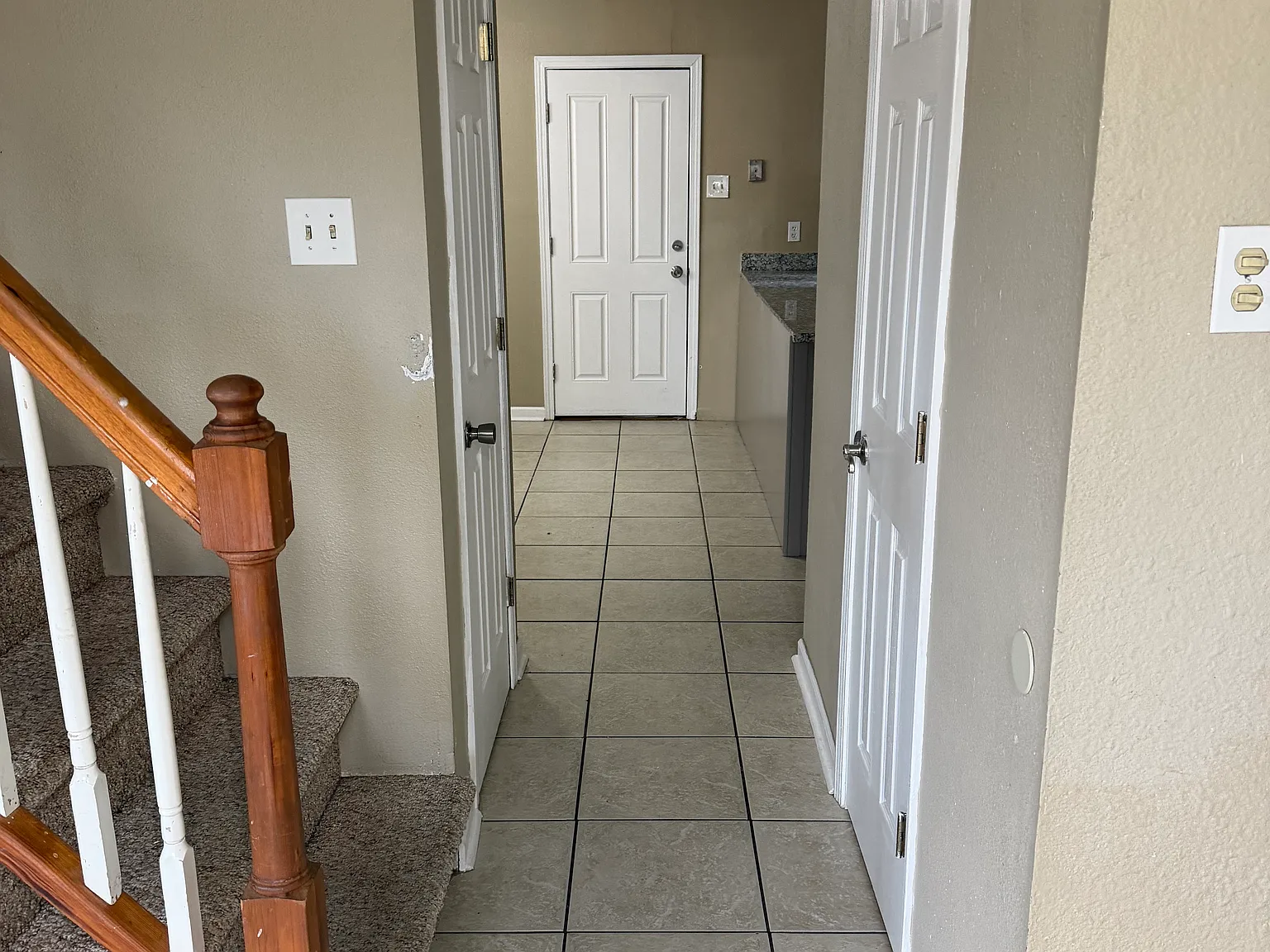 2 bed, 1.5 bath, 1200 sqft, $1,400 — Photo 2