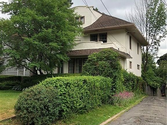 2nd image of 207 Strathmore Dr