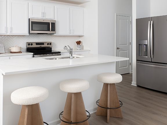 Eastlyn Crossing - Foxglove Interior Image 3