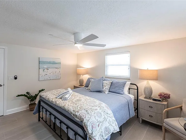 6154 Midnight Pass Rd #D-15 — Photo 14