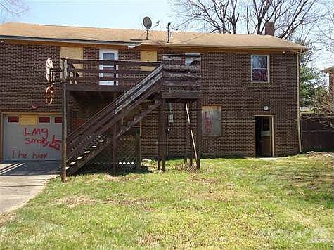 2nd image of 124 Lynwood Dr