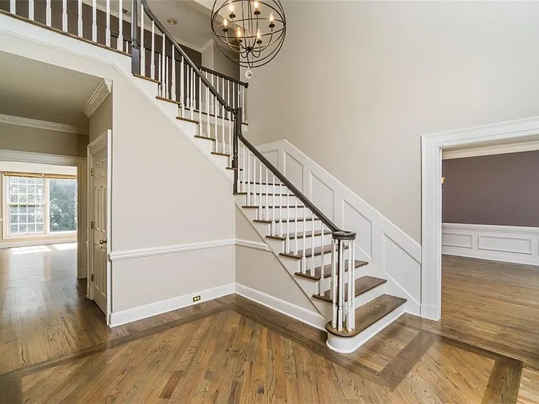 565 River Chase Point — Photo 3