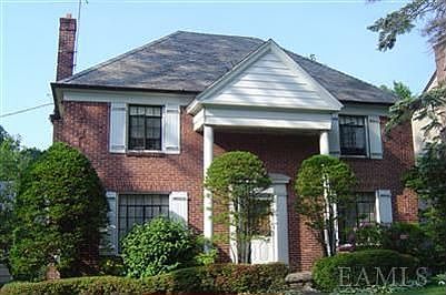 1st image of 241 E Devonia Ave