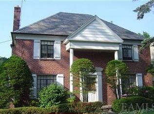 241 E Devonia Ave, Mount Vernon, NY 10552