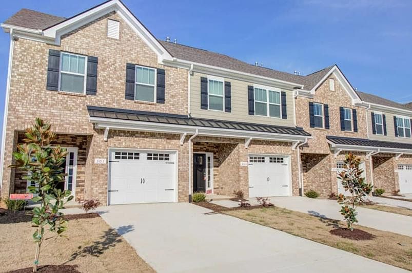 2nd image of 322 Ellesmere #46