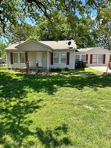 117 N Ash St Photo 1