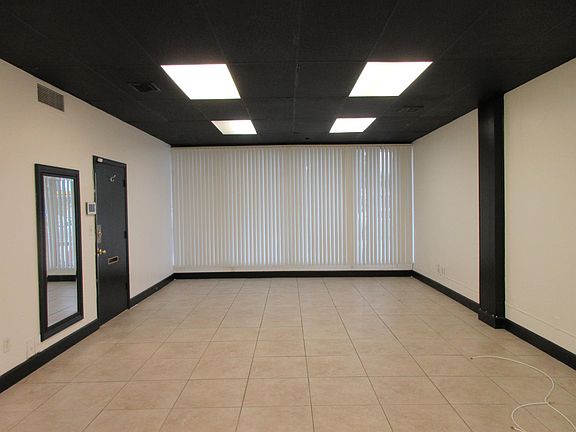 5th image of 2640 Hollywood Blvd #100
