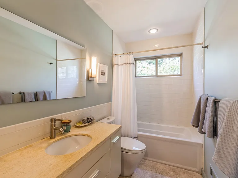 10 Oakwood Ct — Photo 12