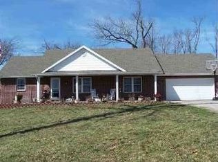27255 Pacific Dr, Lebanon, MO 65536