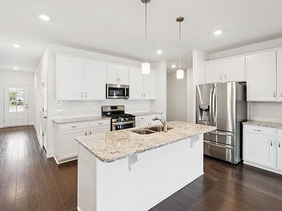 3rd image of 1107 Fiona Dr