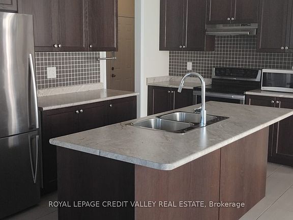 4th image of 76 Fleming Cres