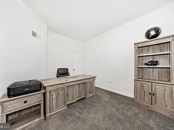 4th image of 309 Eliza Rd