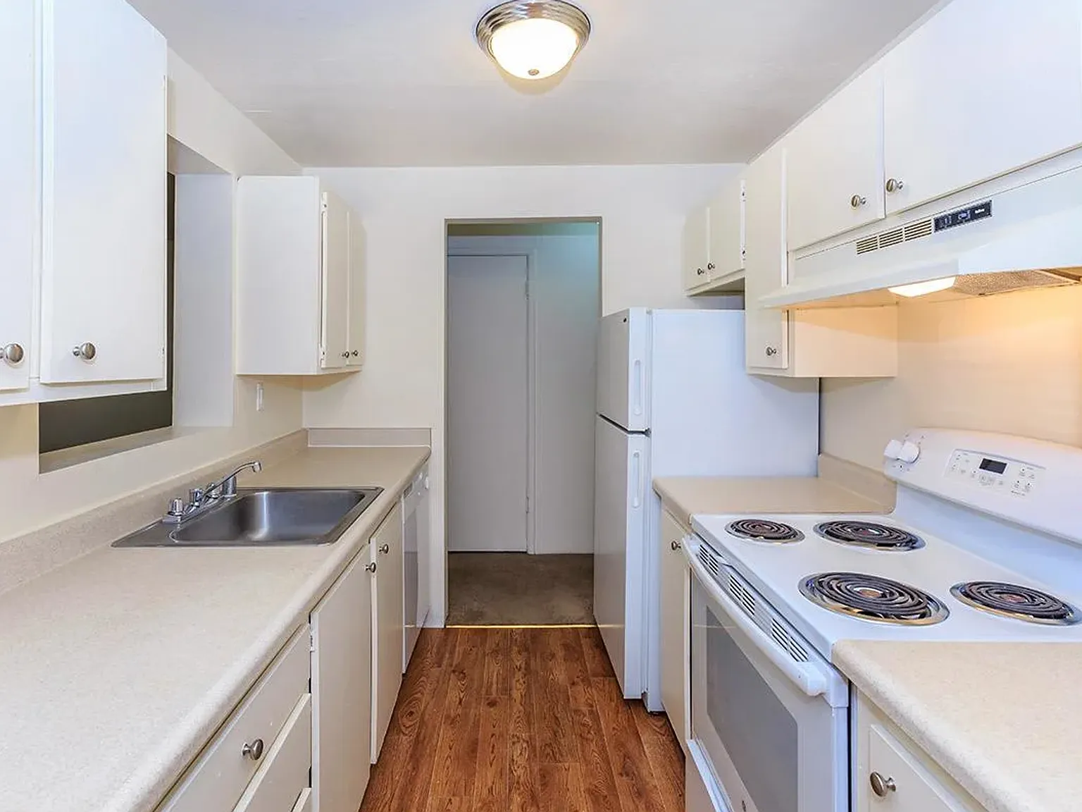 Abalon Pointe — Photo 3