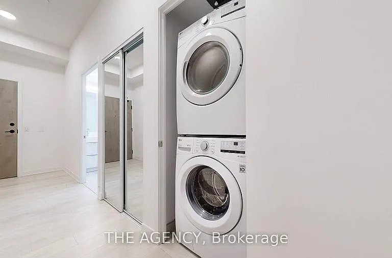 35 Tubman Ave #Penthouse 1115 — Photo 25