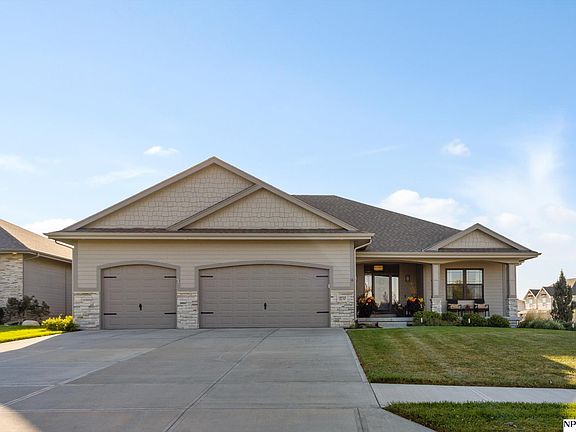 2nd image of 18723 Alder Dr