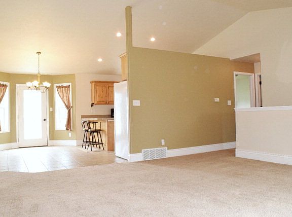 3rd image of 3555 Sycamore Cir