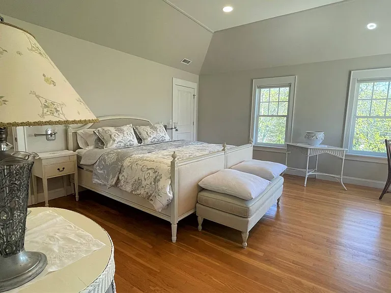 111 Cove Hollow Rd — Photo 22