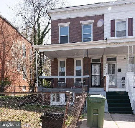 5021 Midwood Ave Photo 1