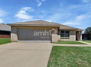 815 Dove Meadows Dr, Arlington, TX 76002
