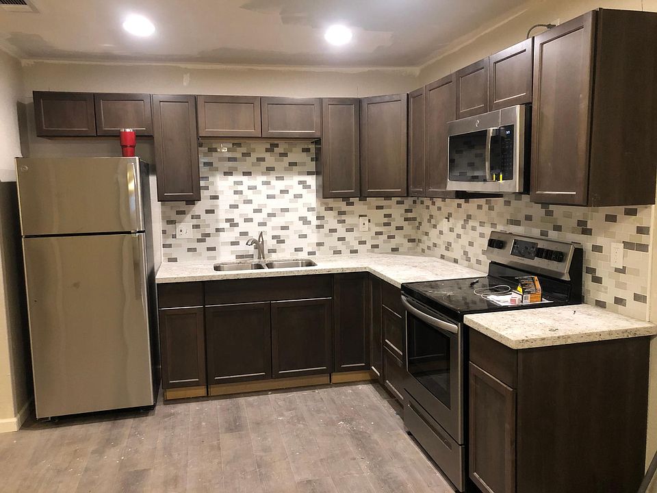 New Kitchen. Construction dust still visible
