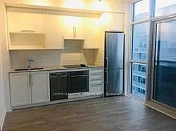 275 Village Green Sq #Penthouse 17 — Photo 4