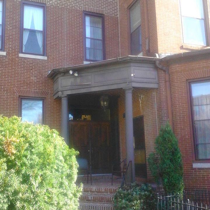 Exterior (Front)