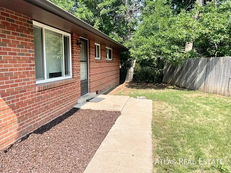 124 W Cheyenne Rd — Photo 13