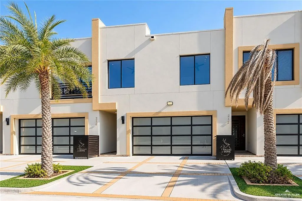 3 bed, 2.0 bath, 1495 sqft, $2,500 — Photo 1