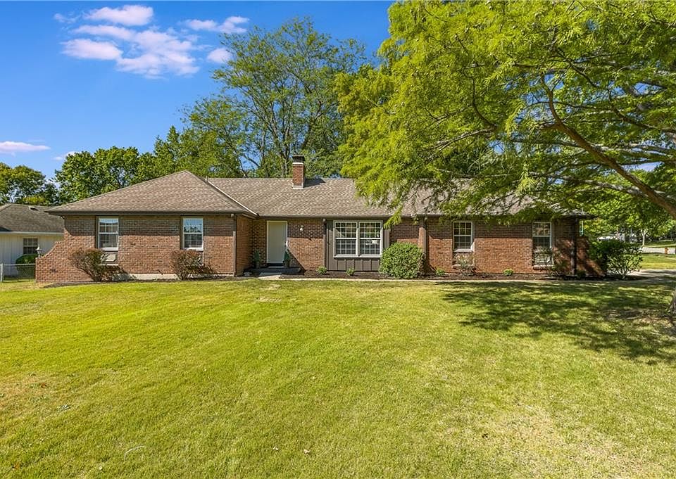 1st image of 10900 Lydia Ave