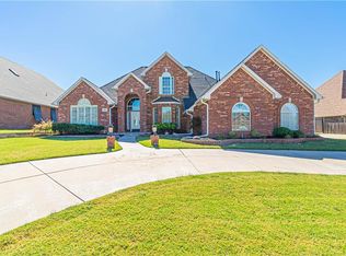 1800 Churchill Rd, Yukon, OK 73099