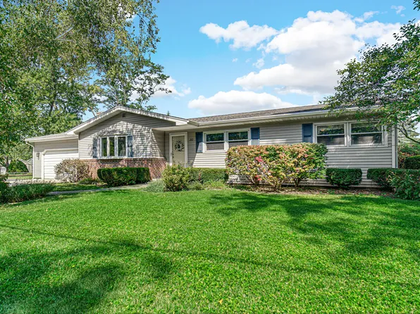 20 Hjelm Rd, Porter, IN 46304