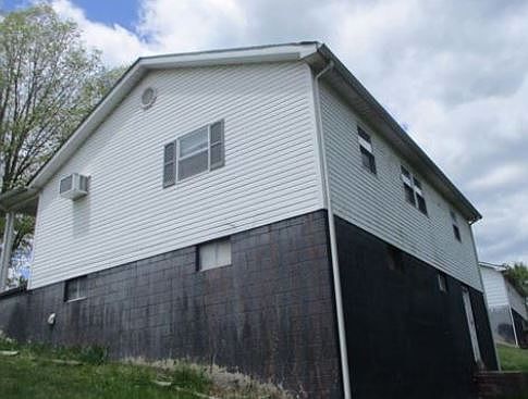 2nd image of 596 Big Smith Ridge Rd