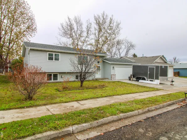 4100 36th Ave NW, Mandan, ND 58554