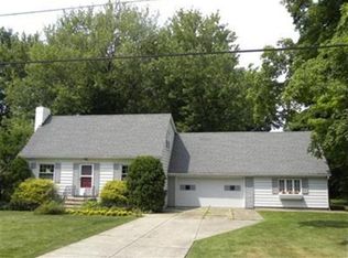 29353 Luxona Ave, Wickliffe, OH 44092