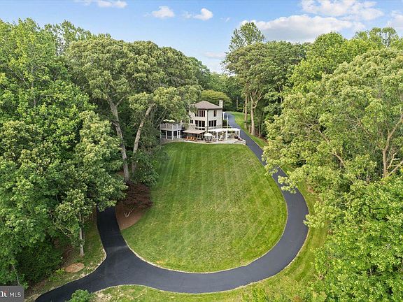 2nd image of 7335 Perry Ln