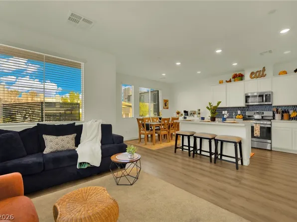 129 Laguna Commons Ln, Henderson, NV 89015