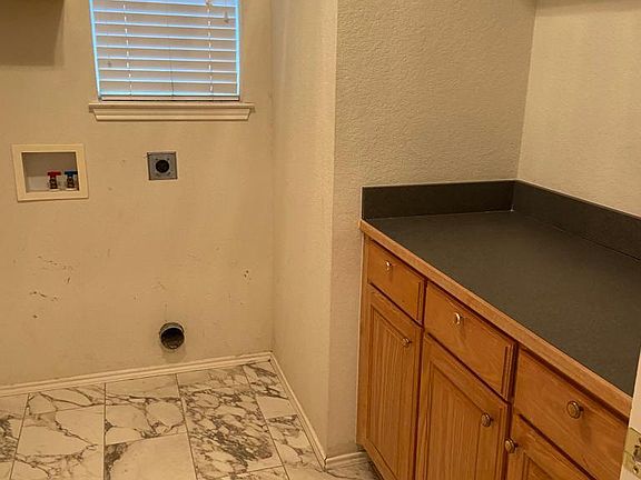 4th image of 901 Meadow Beauty Ct