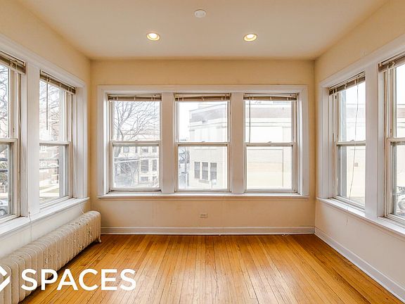 4th image of 4810 N Winchester Ave #Two_a