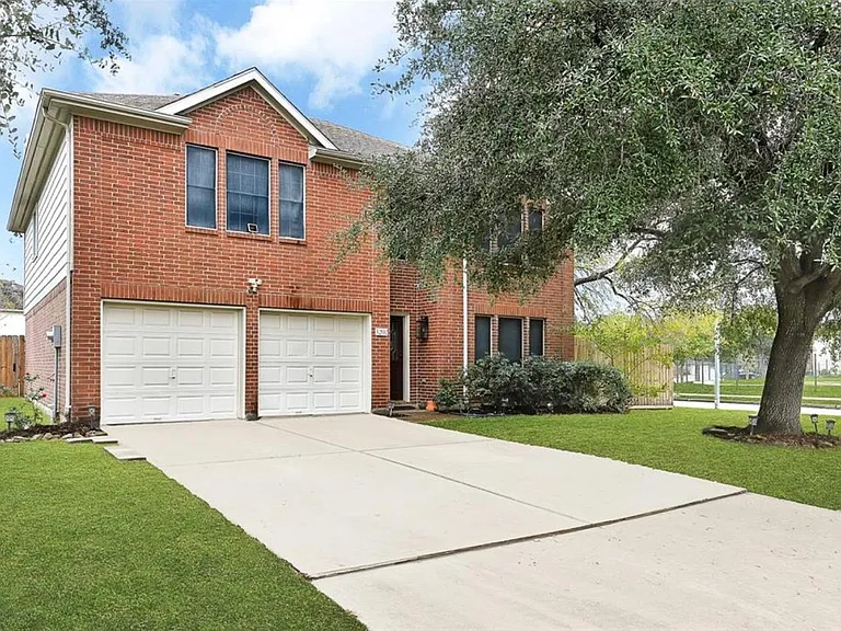 3202 Starbridge Park Ln — Photo 1