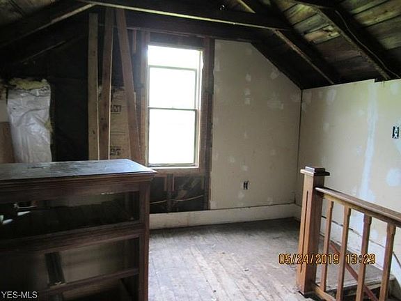 5th image of 212 Duquesne St