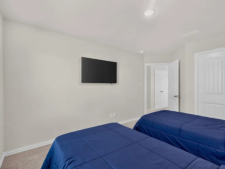 3531 Columbus St — Photo 29