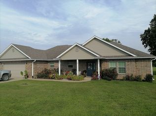 13191 Oak Alley Ct, Boonville, MO 65233